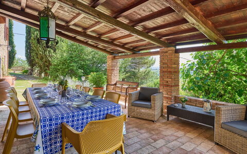 Villa Conte Jacopo: Møbel, Ejendom, Plante, Stol, Træ, Belysning, Bord, Indretning, Udendørs Møbler, Skygge