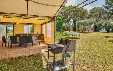 Villa Conte Jacopo: Plante, Møbel, Stol, Skygge, Træ, Græs, Bygning, Fritid, Offentlige Rum, Sky