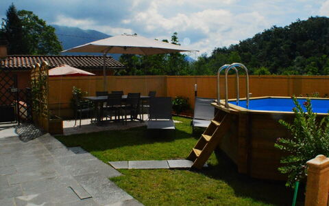 Casa Montebello: Himmel, Sky, Plante, Bygning, Skygge, Udendørs Møbler, Land Lot, Træ, Urban Design, Fritid