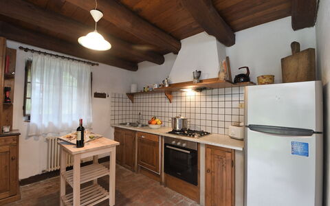 Villa Del Mulino: Cabinetry, Ejendom, Countertop, Komfur, Køkken, Køkken Apparat, Træ, Indretning, Komfur, Cooktop