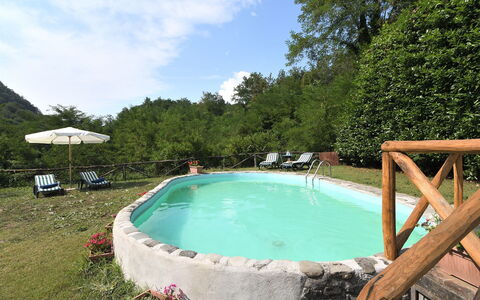 Casa Antelminelli: Vand, Plante, Sky, Himmel, Svømmepøl, Natur, Naturlige Landskab, Træ, Udendørs Møbler, Fritid