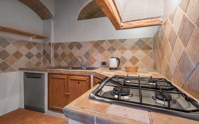 Macina Apt.: Køkken, Køkken Apparat, Countertop, Større Bandage, Gulvbelægning, Indretning, Komfur, Komfur, Gaskomfur, Etage