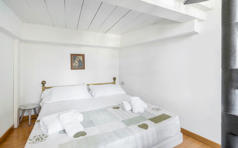 Belle Donne Apartment, Tornabuoni, Florence, Wifi: Ejendom, Bygning, Komfort, Træ, Indretning, Gulvbelægning, Etage, Hus, Seng