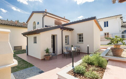 Villacolle 1, Poggio a Caiano, Hot Tub, Wifi, Ac: Plante, Sky, Bygning, Himmel, Ejendom, Vindue, Dør, Hus, Land Lot, Indretning