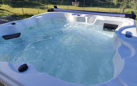 Casa Andrea: Vand, Svømmepøl, Azure, Plante, Rektangel, Kompositmateriale, Udendørs Møbler, Fritid, Bilindustrien Udvendige