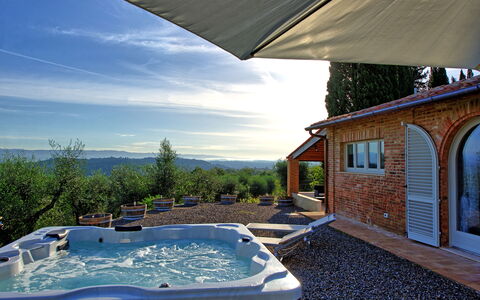 Casa Andrea: Vand, Himmel, Sky, Plante, Vindue, Bygning, Svømmepøl, Azure, Skygge, Arkitektur