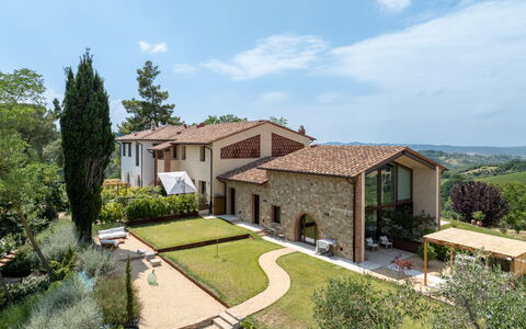 Melaiolo Modern Apartment With Pool, Montaione, To: Hjem, Busk, Boligområde, Hus, Sommerhus, Have, Estate, Stuehus, Landscaping, Villa