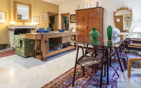 Lounge Flat Camaiore, Wifi, Versilia Coast: Møbel, Ejendom, Billedramme, Bord, Azure, Træ, Gulvbelægning, Indretning, Stue, Etage