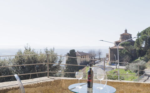 Casa Maria: Møbel, Stol, Udendørs Møbler, Udendørs Bord, Skygge, Kaffebord, Altan, Køkken & Spisebord, Restaurant, Gårdhave