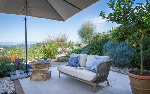 Punteriolo Spereto Family Apartment With Pool,: Plante, Ejendom, Møbel, Himmel, Azure, Blomsterkrukke, Skygge, Udendørs Møbler, Arkitektur, Indretning