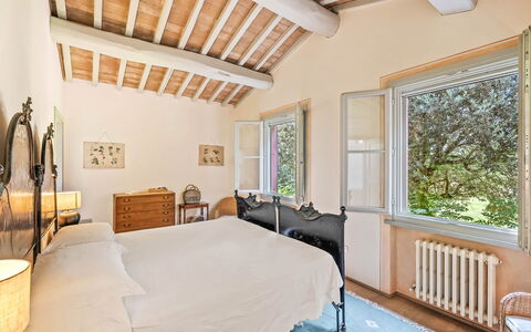 Casale Rosa: Seng, Møbel, Væg, Soveværelse, Indretning, Sengetøj, Sengetøj, Gulvbelægning, Hjem, Værelse