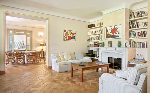 Casale Rosa: Gulvbelægning, Etage, Indretning, Møbel, Træ, Loft, Trægulve, Værelse, Stue, Belysning