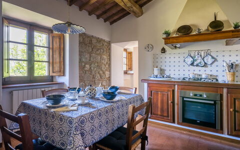 La Palazzina, Ville Di Corsano, Home And Pool: Hjem, Møbel, Hus, Køkken & Spisebord, Køkken, Spisestue, Stol, Stueplante, Cabinetry, Countertop