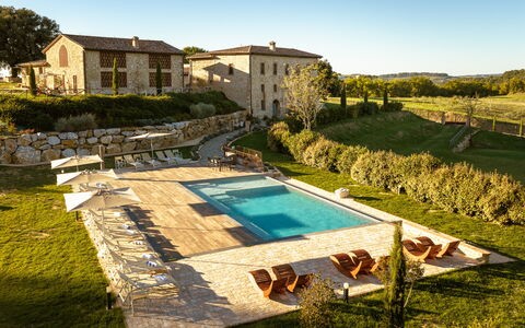 Le Volte, Borgo Campassini, Monteriggioni: Svømmepøl, Land Lot, Estate, Stuehus, Udvej, Villa, Sommerhus, Udendørs Møbler, Have, Landscaping