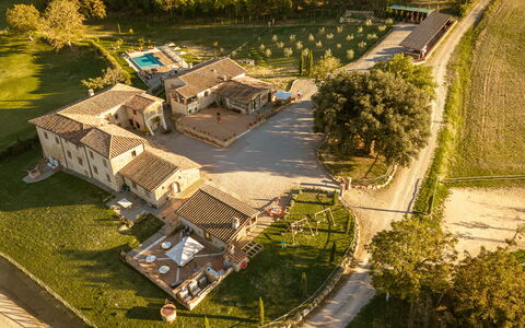 Le Torri, Borgo Campassini, Monteriggioni: Boligområde, Hus, Hjem, Estate, Landskab, Almindeligt, Land Lot, Landdistrikt, Menneskelig Bosættelse, Sommerhus
