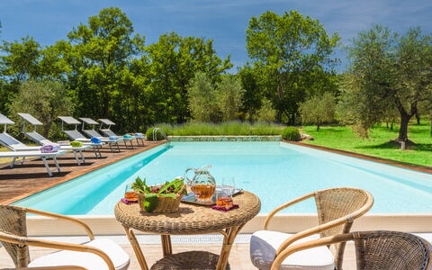 Terra Quercus: Svømmepøl, Udendørs Møbler, Udvej, Møbel, Have, Liggestol, Stol, Eco Hotel, Hacienda, Thermae