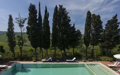 Villa Santa Virginia: Svømmepøl, Udendørs Møbler, Eco Hotel, Udvej, Stol, Liggestol, Villa, Ferieby, Landscaping, Hacienda