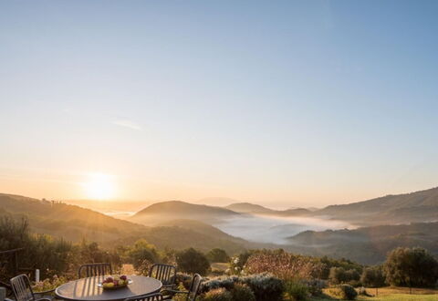 Villa Torre: Bjergrige Landskabsformer, Bjerg, Bakke, Naturlige Landskab, Landskab, Highland, Horisont, Økoregion, Bjergkæde, Hill Station