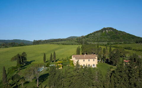 Villa Il Serraglio: Landskab, Land Lot, Estate, Landdistrikt, Almindeligt, Mark, Eng, Stuehus, Plantation, Pasture