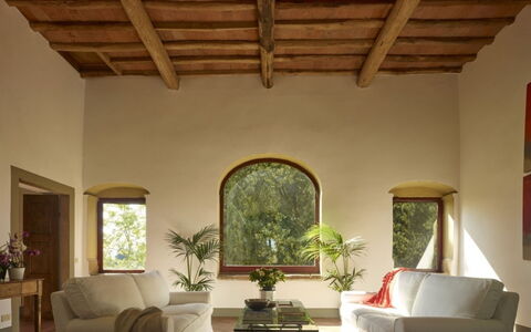 Villa del Riccio: Møbel, Indretning, Væg, Træ, Gulvbelægning, Hjem, Etage, Stue, Værelse, Couch