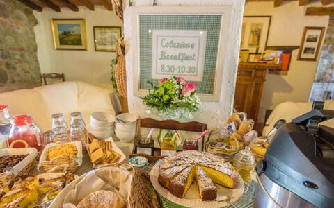 Podere Contignano: Mad, Bordservice, Møbel, Ingrediens, Dessert, Serveware, Morgenmad, Brunch, Fingermad