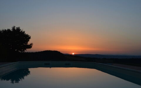 Podere del Mezzadro: Himmel, Horisont, Natur, Skumring, Afterglow, Solnedgang, Aften, Solopgang, Landskab, Red Sky At Morning