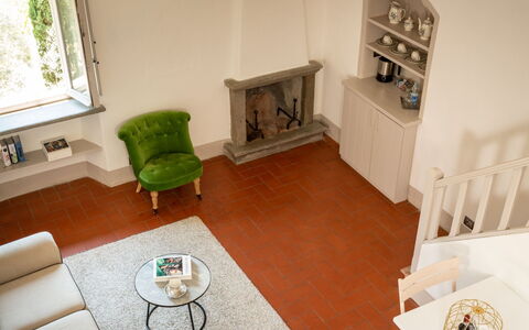 Agatea: Møbel, Indretning, Gulvbelægning, Væg, Etage, Træ, Bord, Stue, Værelse, Loft