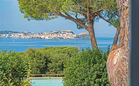 Villa Magazzini: Blå, Vand, Krop Af Vand, Træ, Vegetationen, Coastal Og Oceaniske Landskabsformer, Hav, Kyst, Sø, Ocean