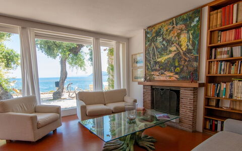 Terrazza Dell'Elba: Møbel, Træ, Indretning, Etage, Værelse, Hav, Stue, Couch, Stol