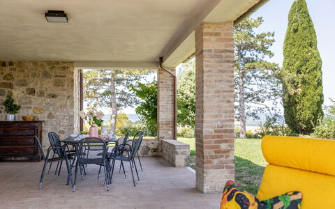 Poggio Padule: Møbel, Stol, Udendørs Møbler, Skygge, Couch, Bejdse, Veranda, Stue, Landscaping