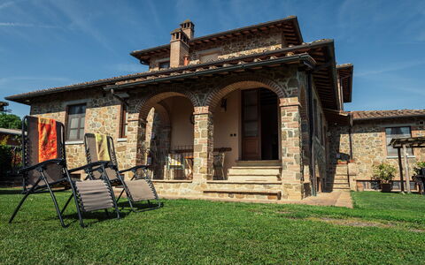 La Limonaia: Arkitektur, Hus, Dør, Tag, Hjem, Sommerhus, Estate, Kolonne, Stuehus, Veranda