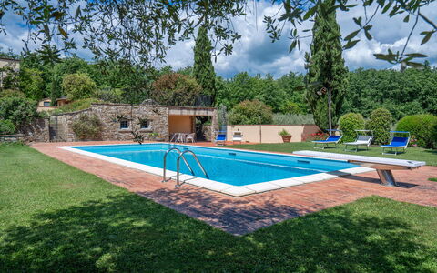 Il Villino Del Collezionista With Pool In Pistoia: Svømmepøl, Have, Udvej, Estate, Hacienda, Eco Hotel, Landscaping, Skygge, Villa, Stuehus