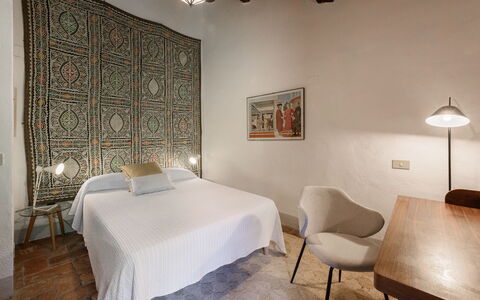 Villa Poggio La Croce: Væg, Indretning, Gulvbelægning, Etage, Loft, Soveværelse, Belysning, Værelse, Seng, Sengetøj