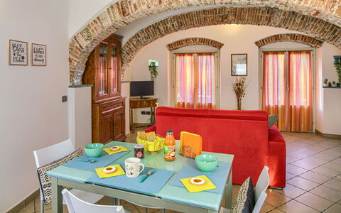 Ca Du Checcu: Møbel, Indretning, Gulvbelægning, Hjem, Loft, Etage, Bord, Værelse, Lejlighed, Stue