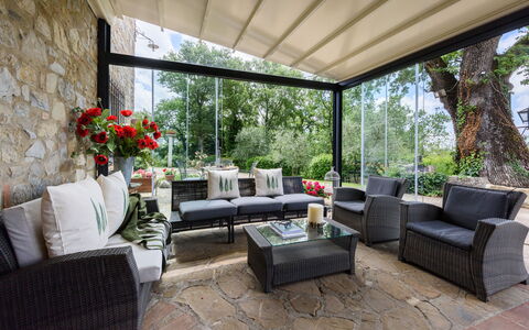 Villa Tregole: Møbel, Stol, Bord, Indretning, Udendørs Møbler, Couch, Køkken & Spisebord, Udendørs Bord, Stue, Kaffebord