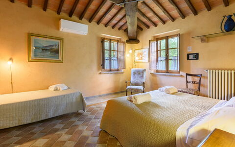 Villa Tregole: Væg, Bygning, Hjem, Hus, Møbel, Arkitektur, Menneskelig Bosættelse, Estate, Udvej, Sommerhus