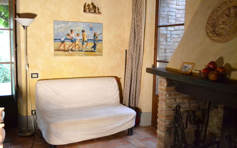 Appartamento Pietra Viva, Wifi, Near Perugia: Møbel, Væg, Indretning, Gulvbelægning, Træ, Etage, Værelse, Billedramme, Belysning, Stue