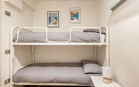 Casa Garibaldi - Levanto: Seng, Soveværelse, Sengetøj, Sengetøj, Indretning, Møbel, Sengetøj, Bed Frame, Værelse, Pude