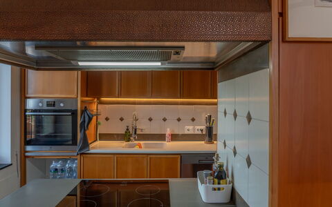 Ca' Nelly: Køkken, Indretning, Træ, Countertop, Loft, Gulvbelægning, Køkken Apparat, Cabinetry, Belysning, Større Bandage