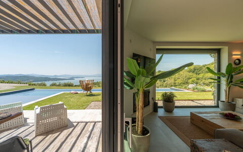 Villa Feronia: Hjem, Eco Hotel, Estate, Skygge, Altan, Landscaping, Dæk, Hårdttræ, Gårdhave, Villa