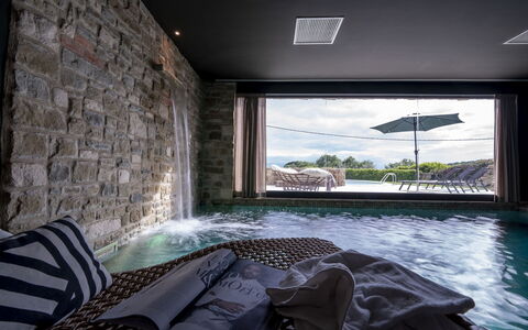 Villa delle Rose: Kompositmateriale, Udvej, Svømmepøl, Design, Badekar, Hotel, Jacuzzi, Penthouselejlighed