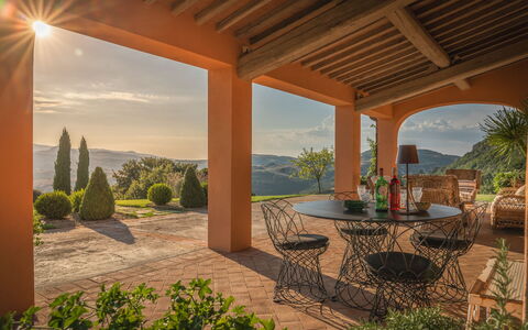 Casalberna: Naturlige Landskab, Eco Hotel, Stol, Have, Landscaping, Stuehus, Villa, Stueplante, Blomsterkrukke, Gårdhave