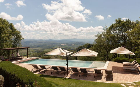 Torre Antica: Svømmepøl, Udendørs Møbler, Udvej, Liggestol, Eco Hotel, Skygge, Landscaping, Estate, Stuehus, Villa