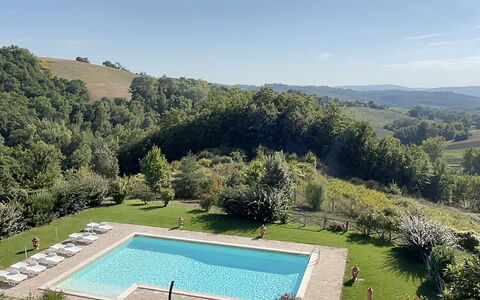 Santa Barbara: Svømmepøl, Udvej, Udendørs Møbler, Fritid, Thermae, Eco Hotel, Estate, Liggestol, Villa, Ferieby