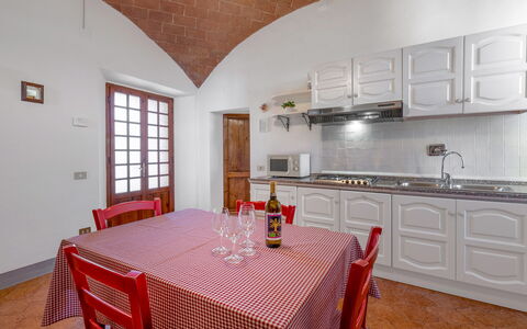 Feriebolig:&nbsp;Rustico Apartment With Pool, Casole D'elsa