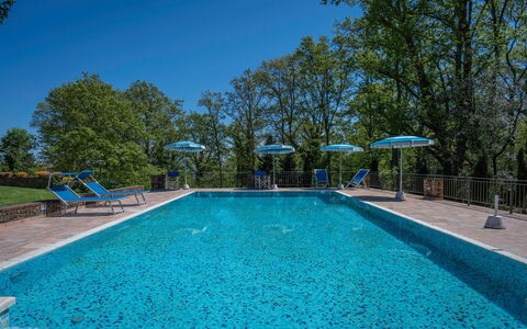 Grace Home, Pool, Wifi, Gambassi Terme: Blå, Svømmepøl, Udvej, Udendørs Møbler, Eco Hotel, Skygge, Ferieby, Water Feature, Landscaping, Villa