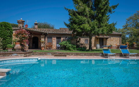 Grace Home, Pool, Wifi, Gambassi Terme: Svømmepøl, Estate, Hacienda, Water Feature, Villa, Udvej, Eco Hotel, Gård, Landscaping, Gårdsplads