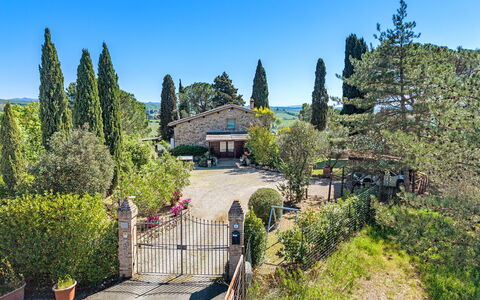 Capanna Al Lago: Busk, Have, Estate, Landscaping, Stuehus, Evergreen, Hæk, Hacienda, Villa