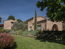 Villa Cortona: Eco-Sustainable Luxury Estate with