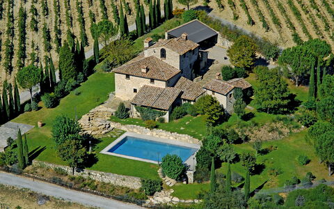 La Dimora del Chianti Dimora: Stunning Tuscan Vill: Estate, Boligområde, Hjem, Landscaping, Mansion, Villa, Have, Fugleperspektiv, Hacienda, Stuehus